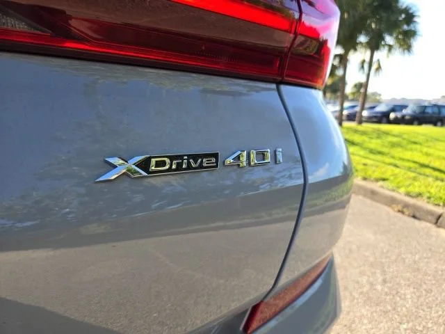 Used 2025 Brooklyn Grey Metallic BMW xDrive40i image 10