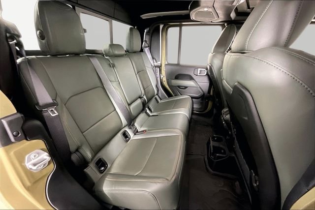 Used 2025 Green Jeep Mojave image 22