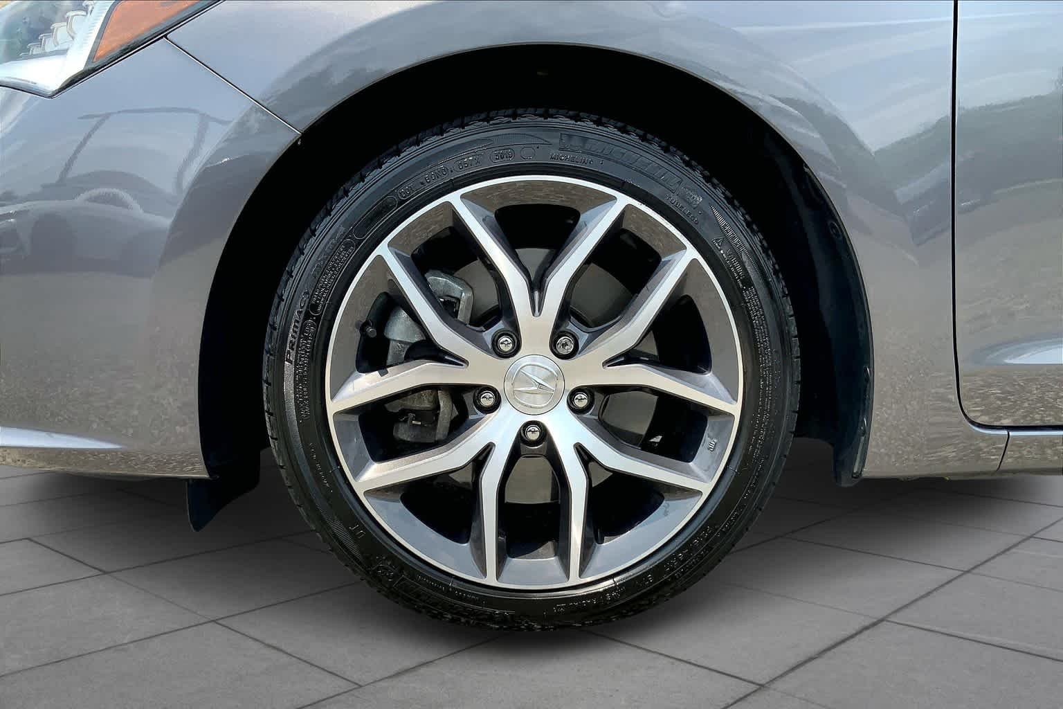 Used 2019 Modern Steel Metallic Acura w/Premium Pkg image 9