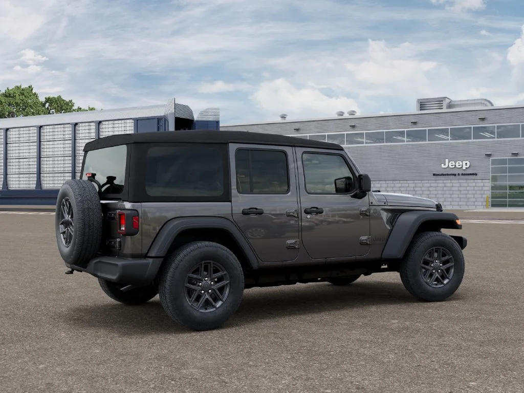 New 2027 Gray Jeep  image 4