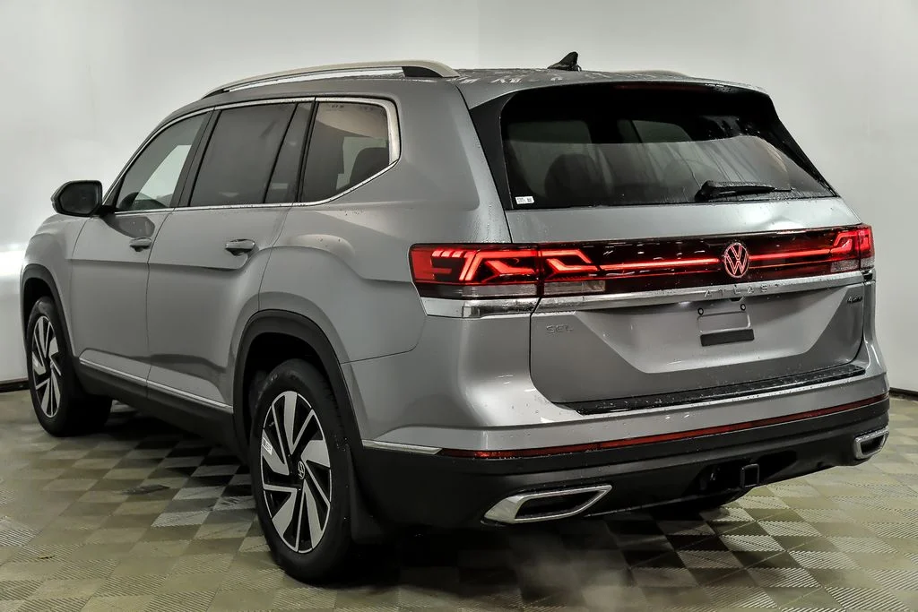New 2026 Silver Volkswagen SE w/Technology image 4