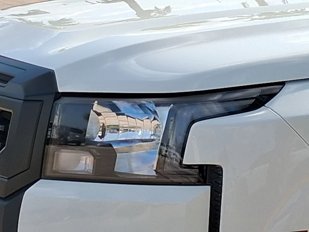 Used 2025 White Nissan S image 7