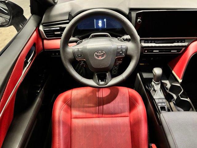Used 2025 ATTITUDE BLACK MC. Toyota  image 13