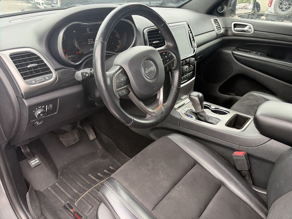 Used 2019 Sting Gray Clearcoat Jeep Altitude image 11