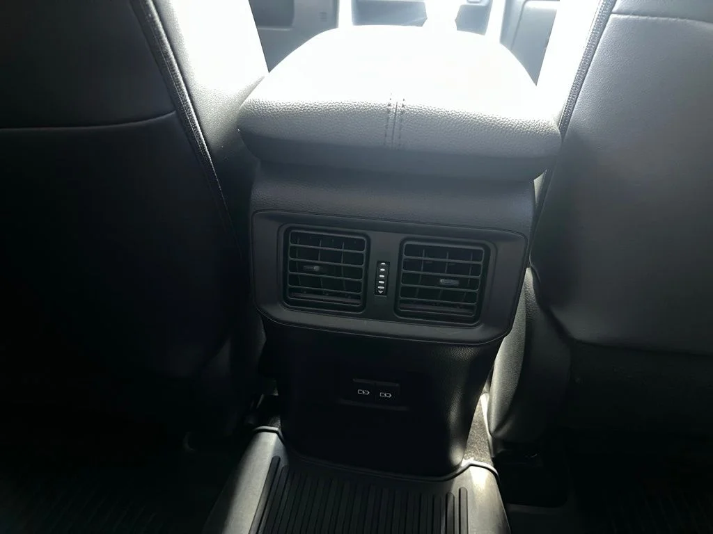 Used 2022 Black Toyota XLE Premium image 17