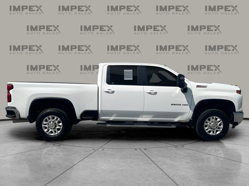 Used 2024 White Chevrolet LT image 7