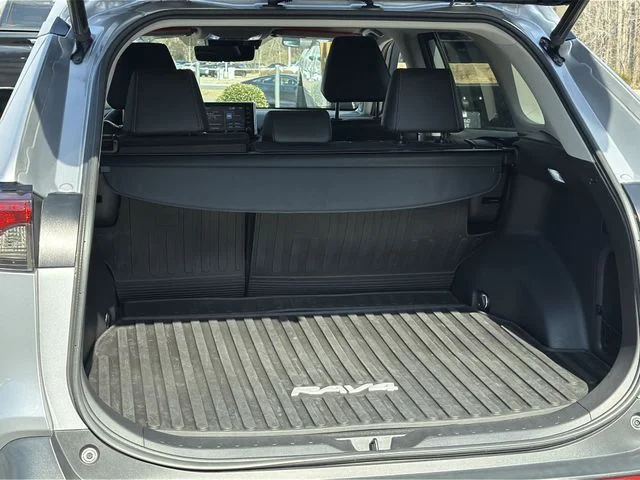 2020 Toyota RAV4 Limited - Photo 40