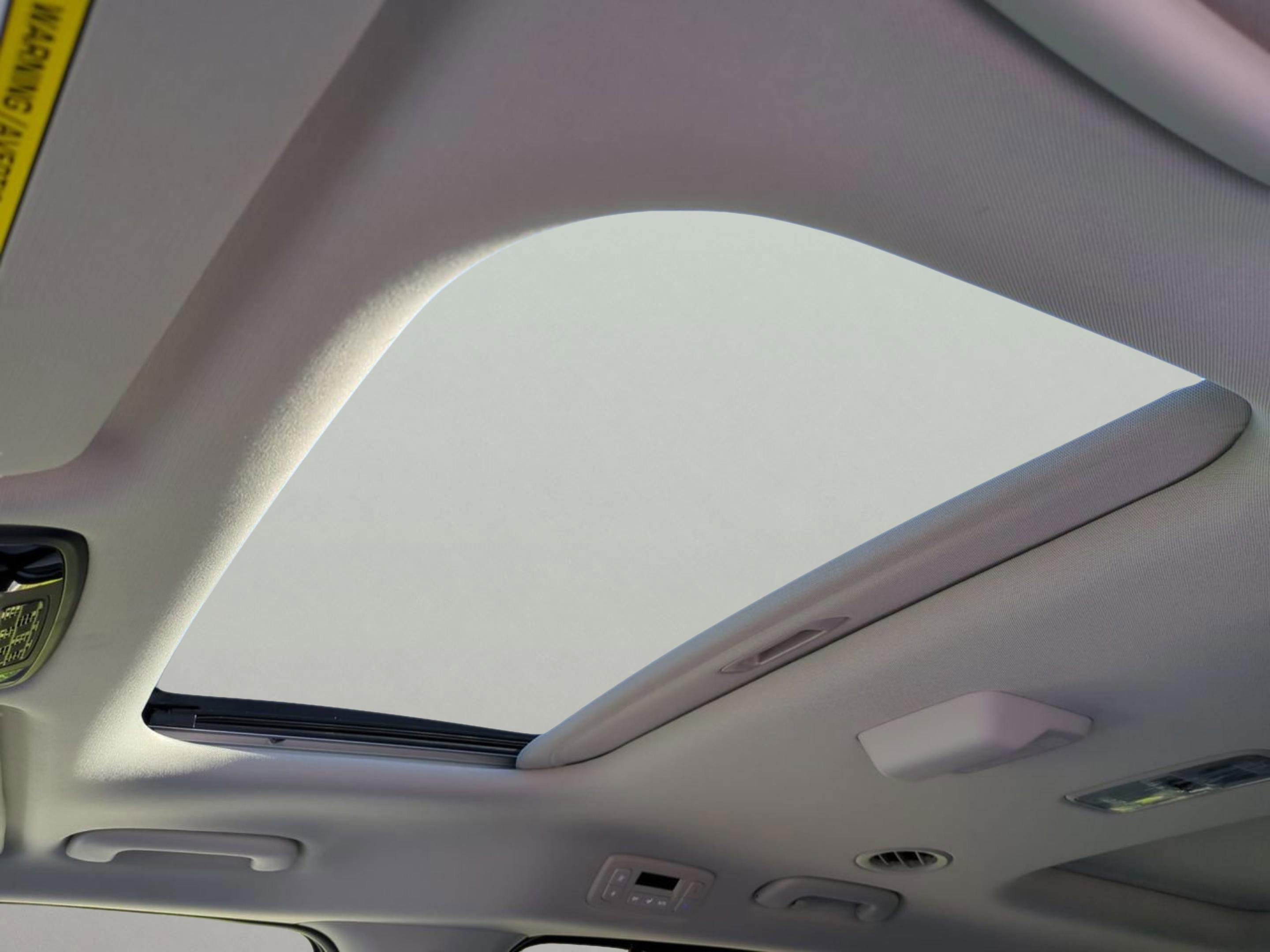 New 2026 Ceramic Silver Kia SX image 24