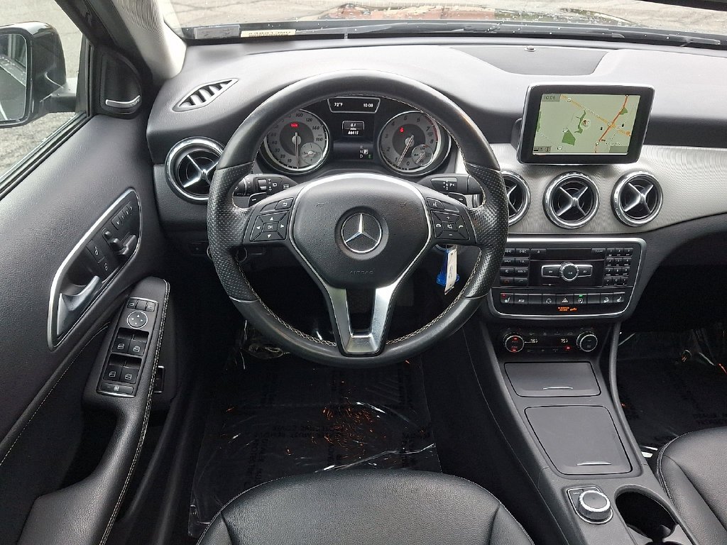 Used 2015  Mercedes-Benz GLA 250 image 11