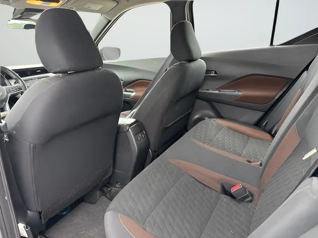Used 2023 Gray Nissan SR image 19