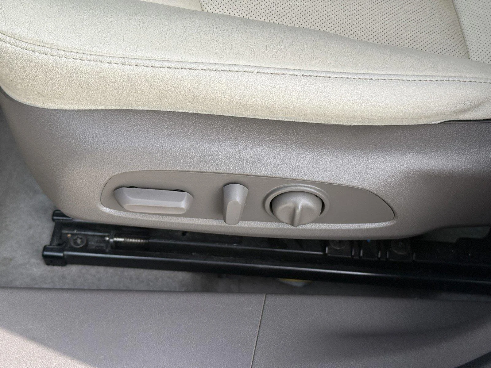 Certified Used 2024 Summit White Chevrolet LT image 14