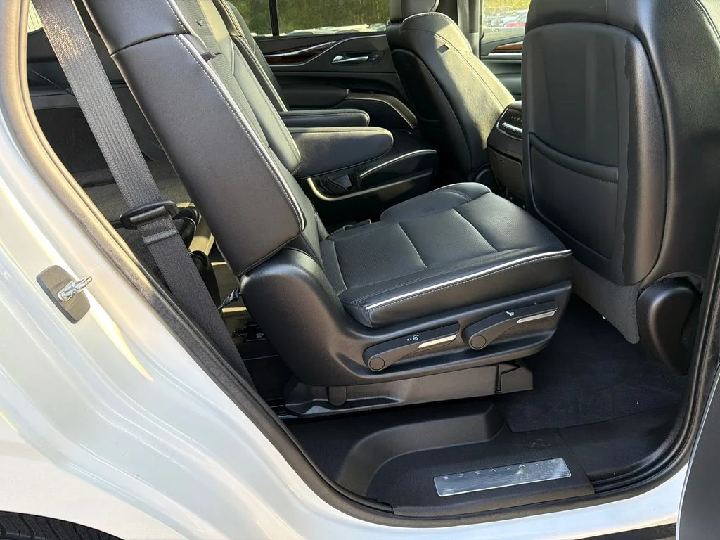 Used 2023 White Cadillac Premium Luxury image 15