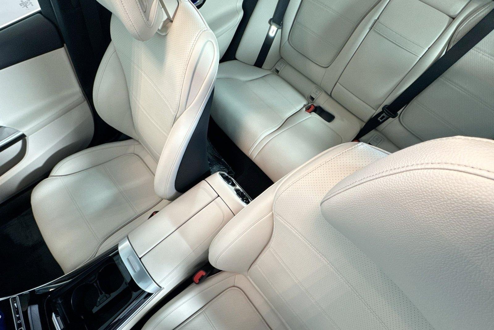 Used 2024 Polar White Mercedes-Benz C 300 image 20