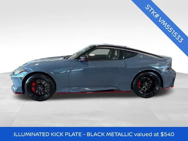 New 2027 Stealth Gray/Super Black Nissan NISMO image 4