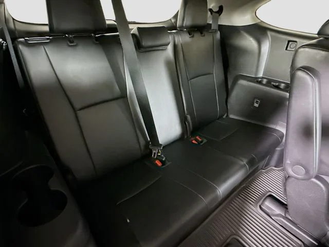 Used 2023 Green Toyota XLE image 27