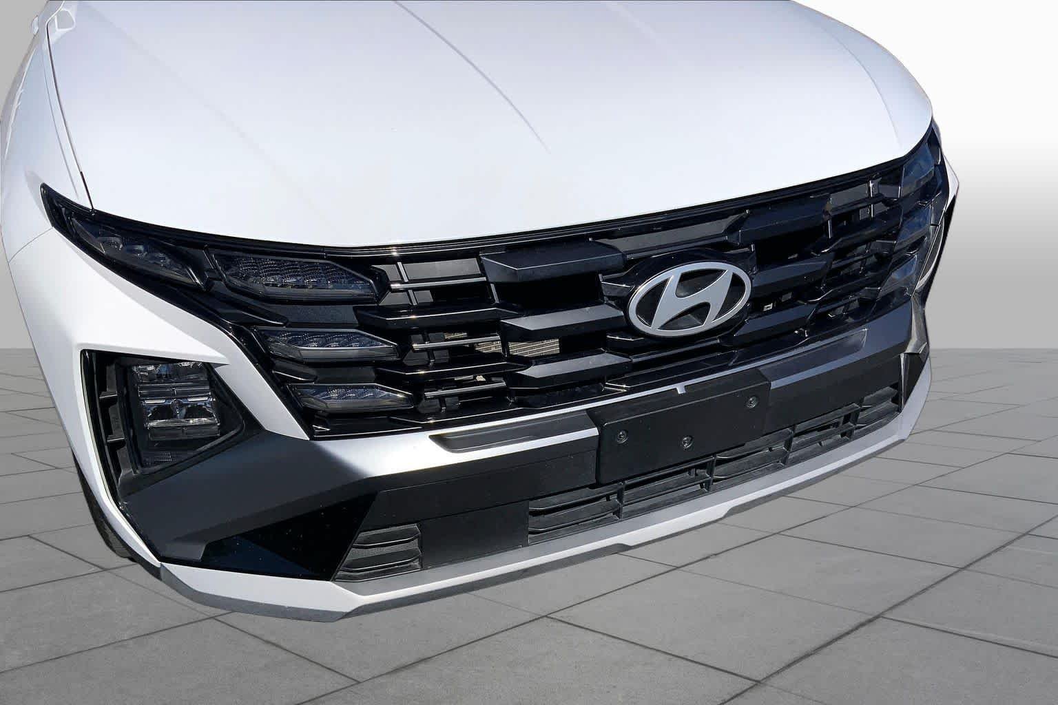 Used 2025 Serenity White Pearl Hyundai SEL image 31