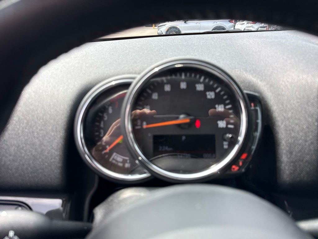 Used 2019 Light White MINI Classic image 19