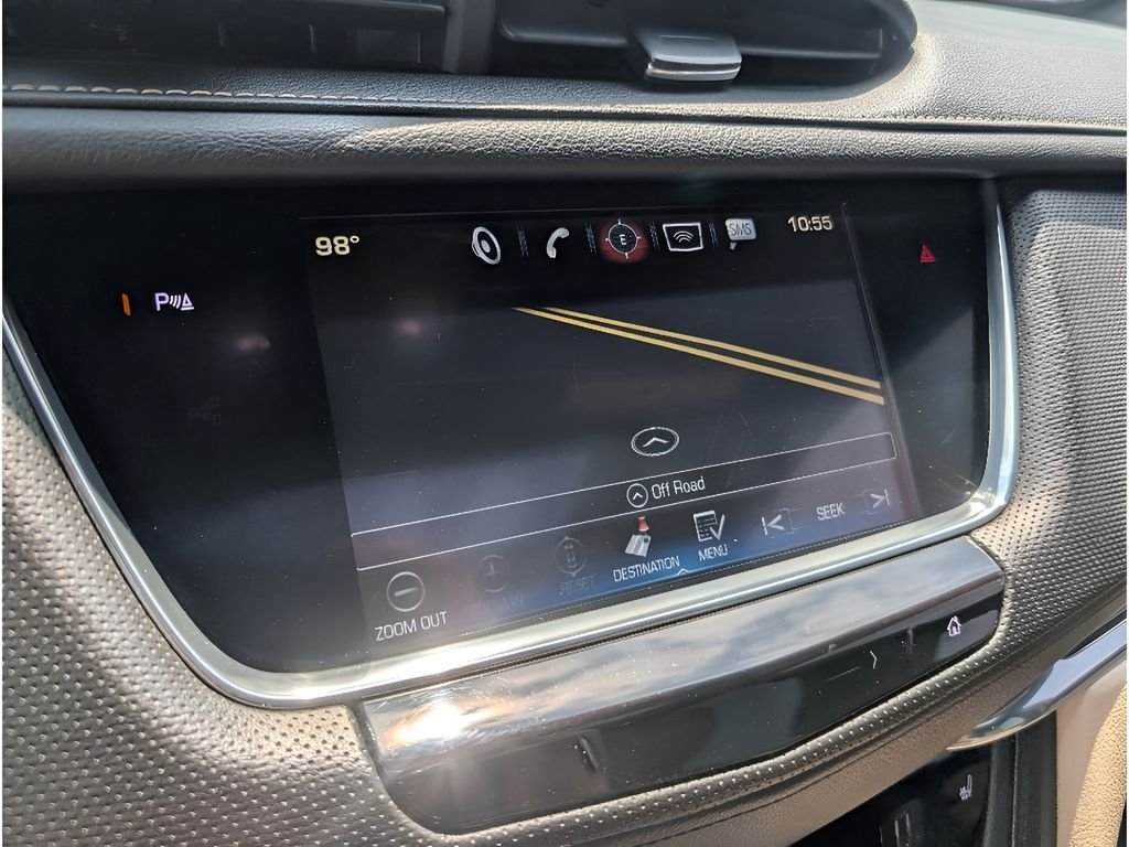 Used 2017 Crystal White Tricoat Cadillac Luxury FWD image 25