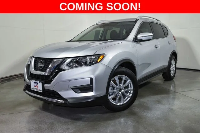 Used 2020 Silver Nissan S image 1