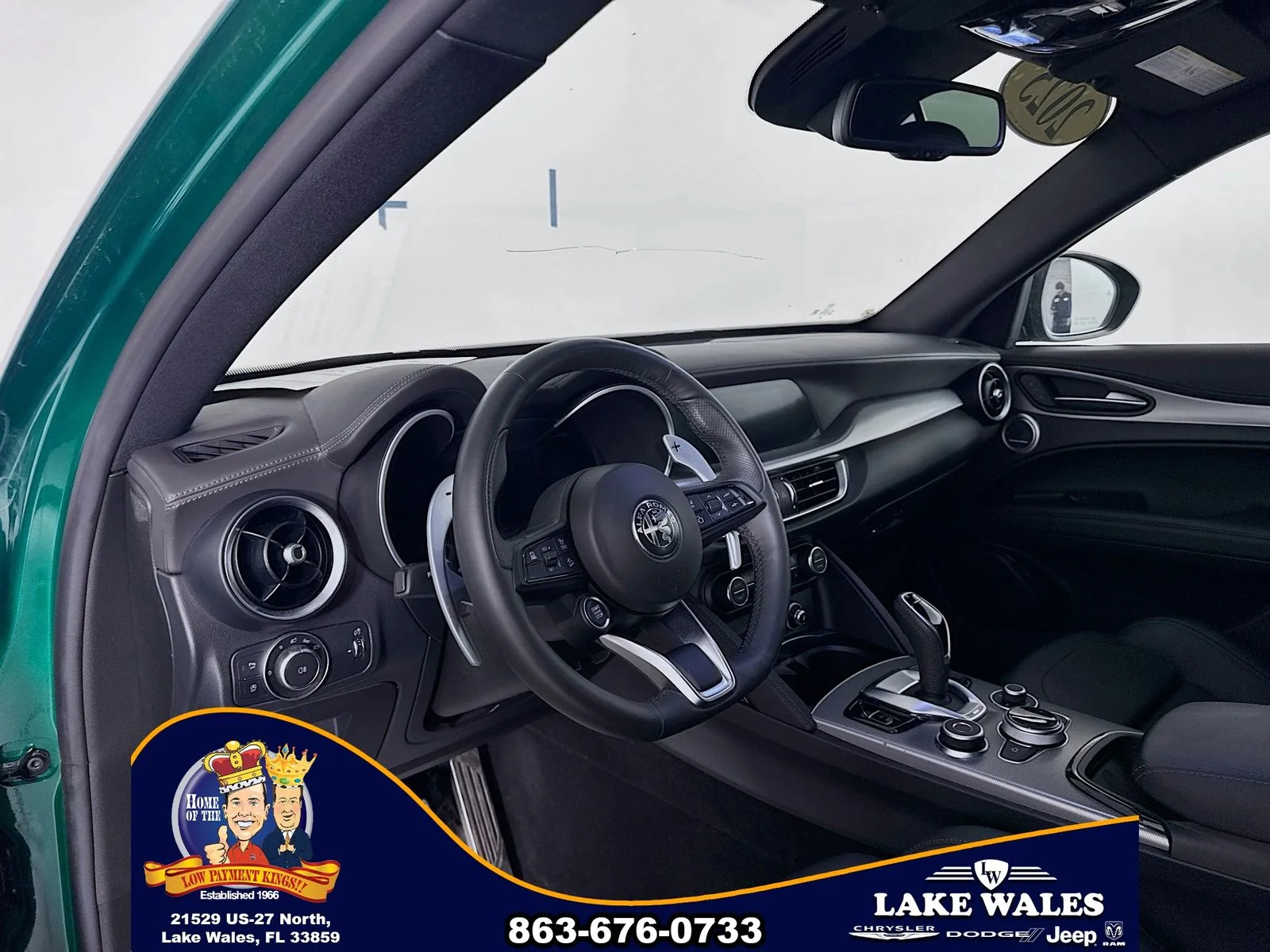 Used 2025  Alfa Romeo  image 9