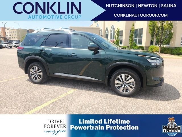 2025 Nissan Pathfinder SL 4WD's photo