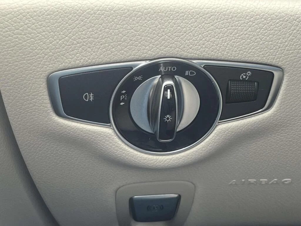 Used 2023 Polar White Mercedes-Benz E 350 image 35