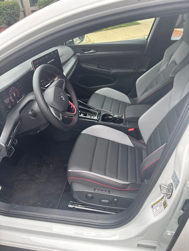 Used 2026 White Volkswagen 2.0T SE image 7