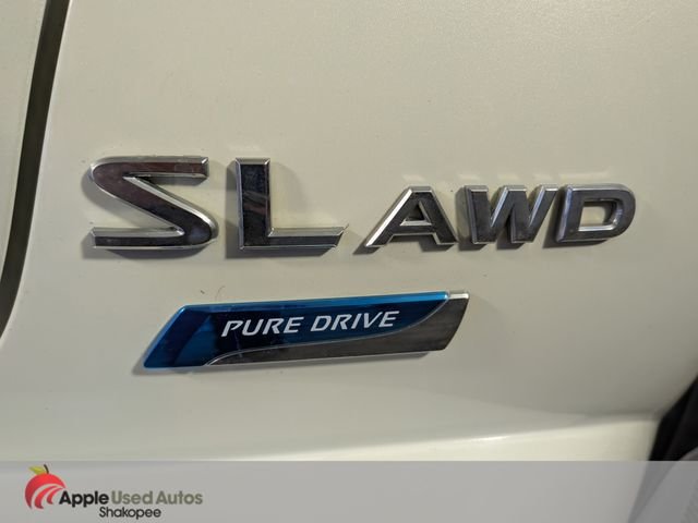 Used 2012 White Nissan SL image 7