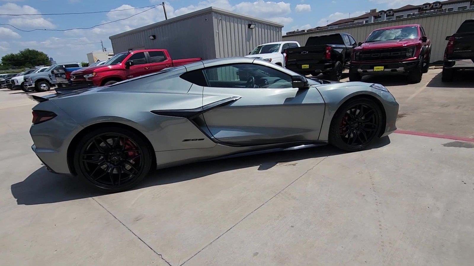 2024 Chevrolet Corvette 2LZ - Photo 9