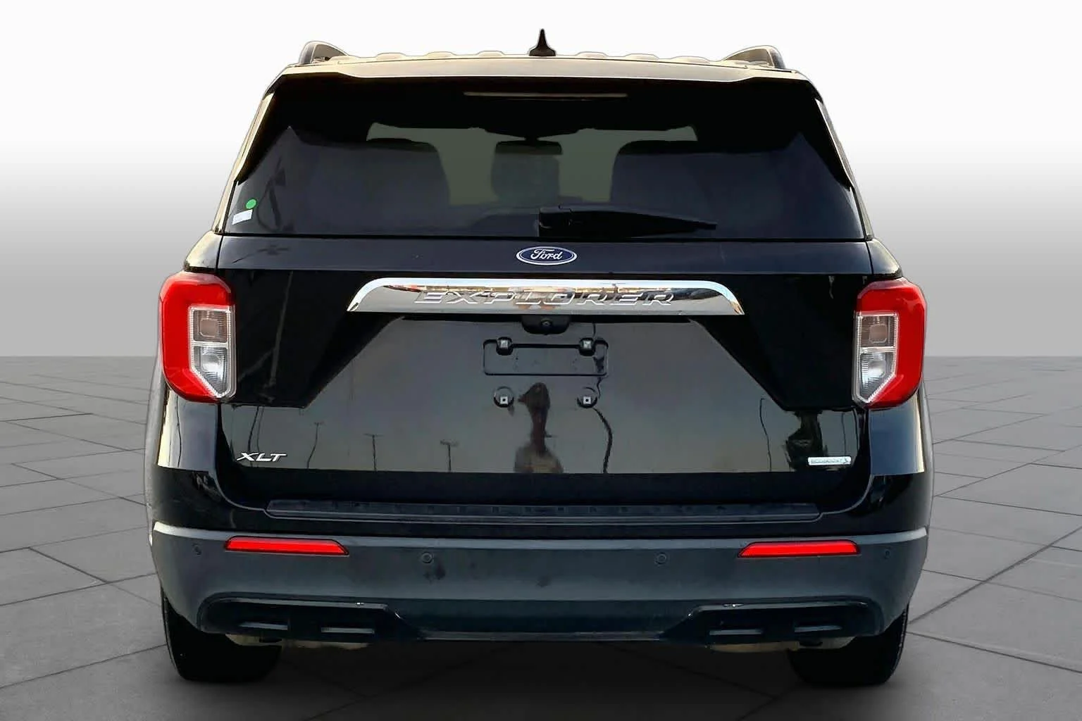 Certified Used 2020 Agate Black Metallic Ford XLT image 5