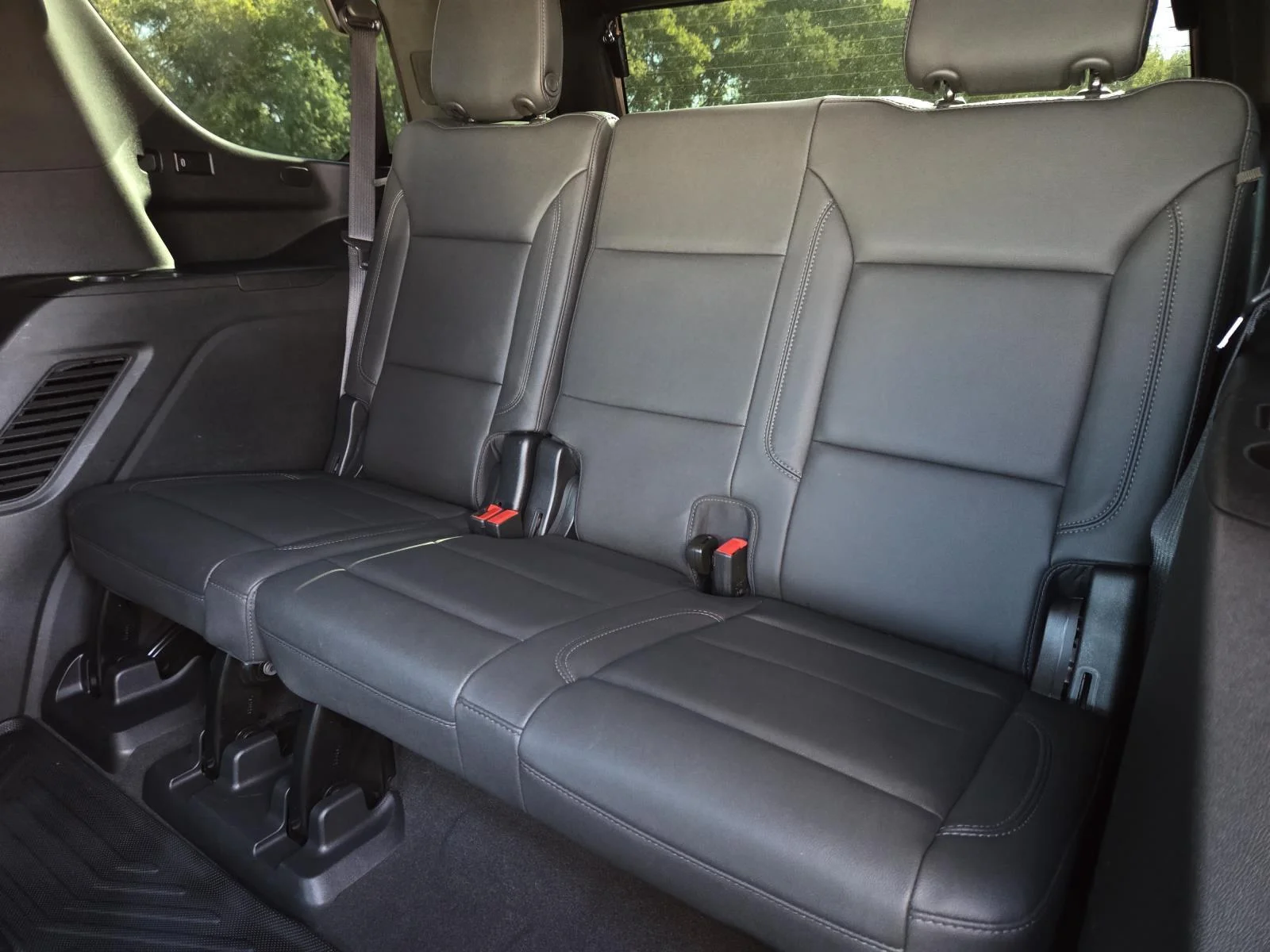 Used 2023 Midnight Blue Metallic Chevrolet Z71 image 34