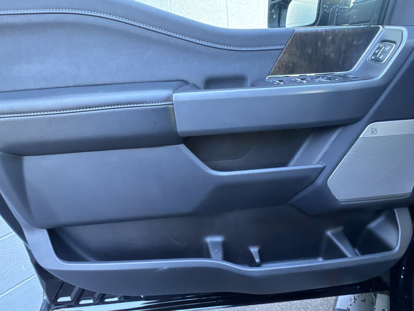 Used 2024 Black Ford Lariat image 23