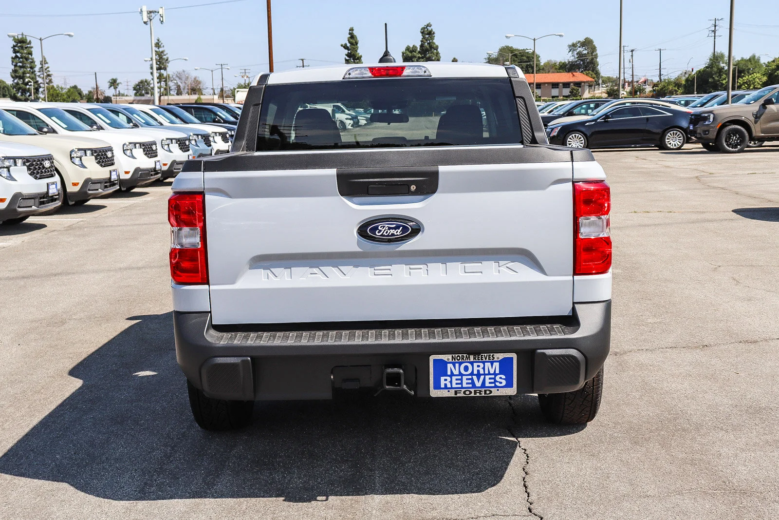 New 2025 White Metallic Ford XLT image 7