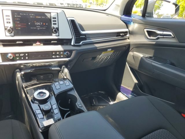 2025 Kia Sportage LX Hybrid - Photo 10