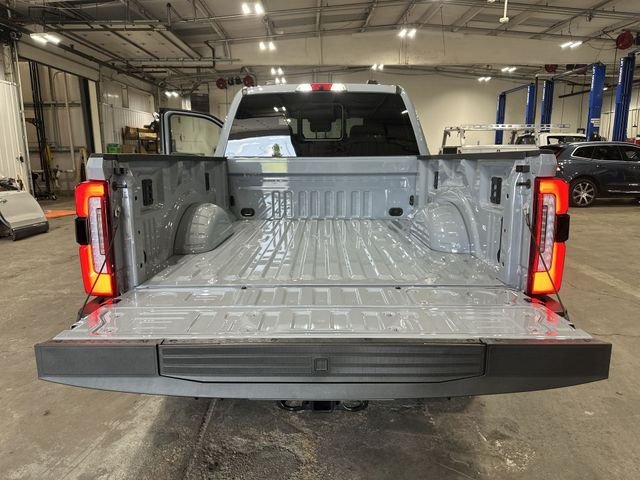 New 2026 Glacier Gray Metallic Tri-Coat Ford F-250® Platinum® image 25