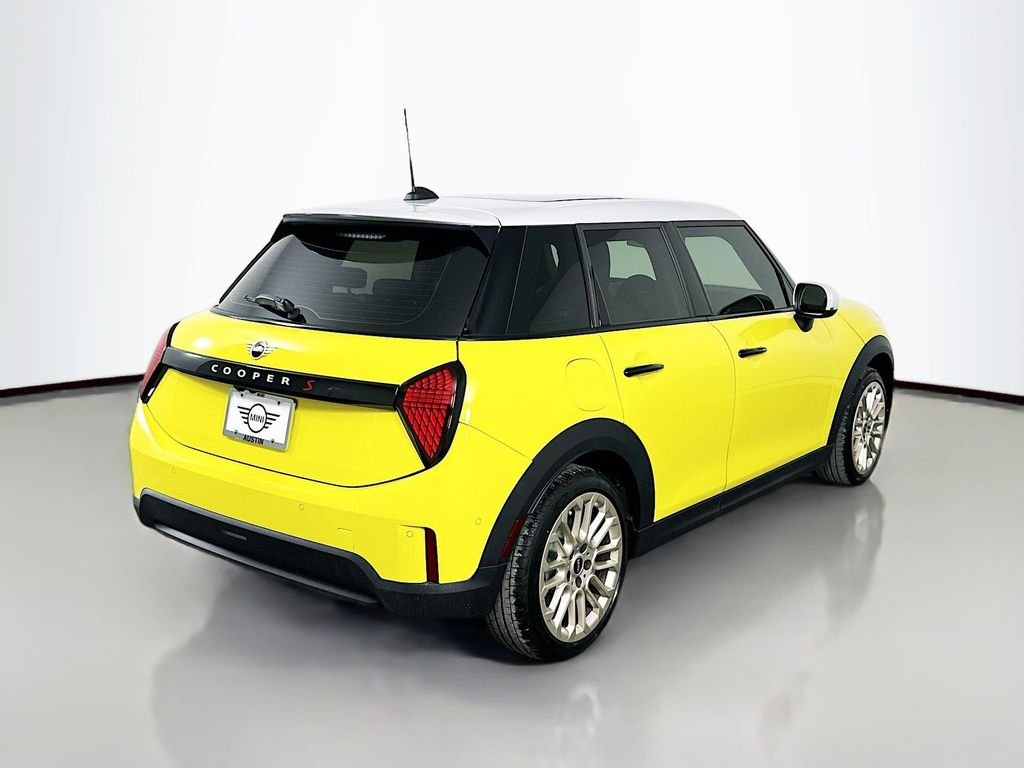 Used 2025 Yellow MINI Signature Plus image 5