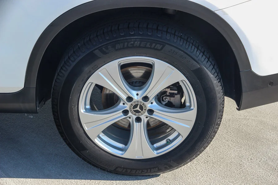 Used 2018 White Mercedes-Benz GLC 300 image 11