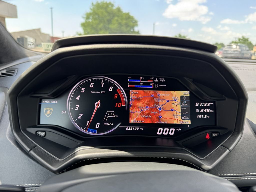 Used 2018 Silver Lamborghini LP580-2S image 17