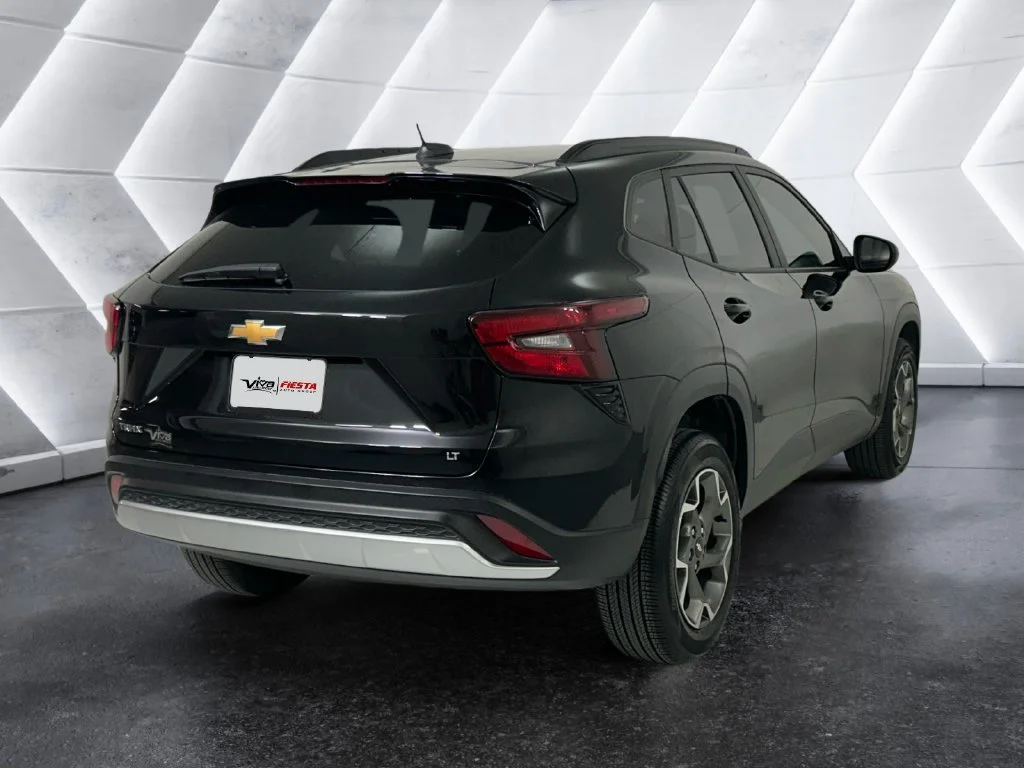 Used 2025 Black Chevrolet LT image 4