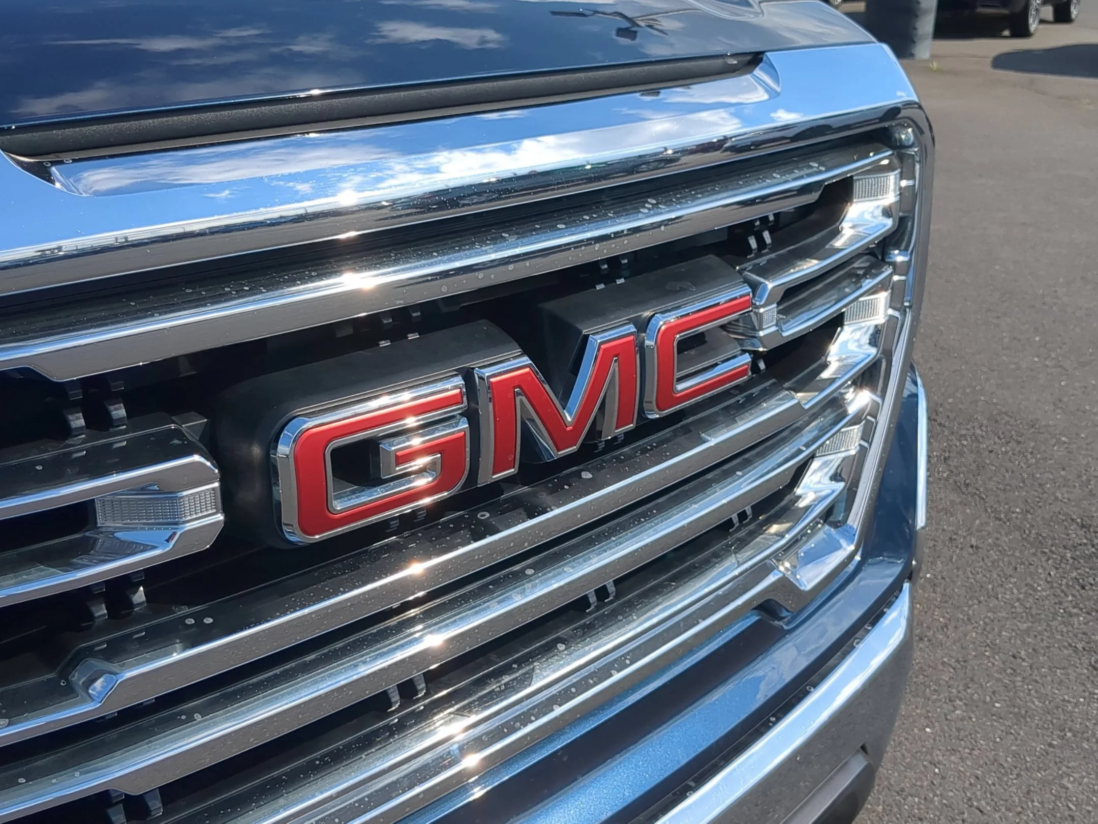 Used 2021 Pacific Blue Metallic GMC SLT image 28