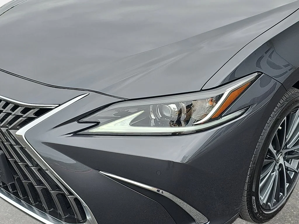 Certified Used 2025 CLOUDBURST GRAY Lexus 300h image 31