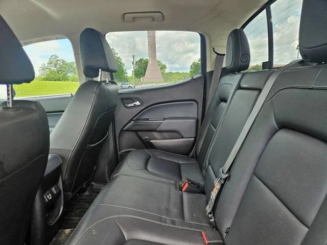 Used 2019 SUMMIT WHITE Chevrolet 4WD Z71 image 25