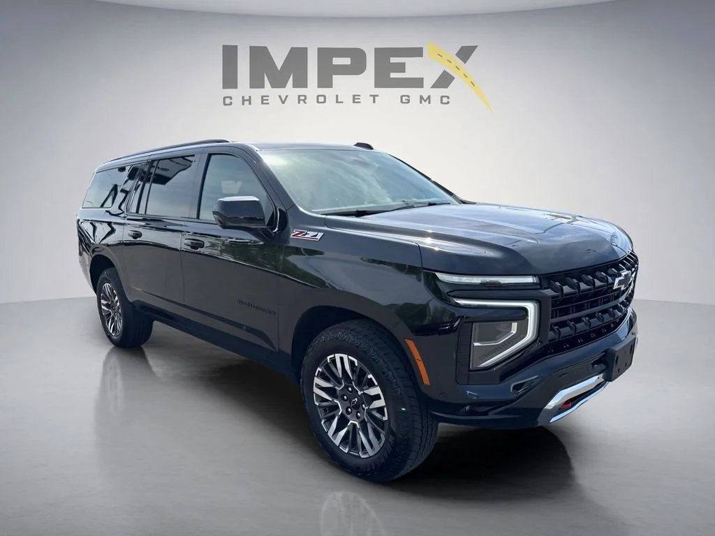 Used 2025 Black Chevrolet Z71 image 7