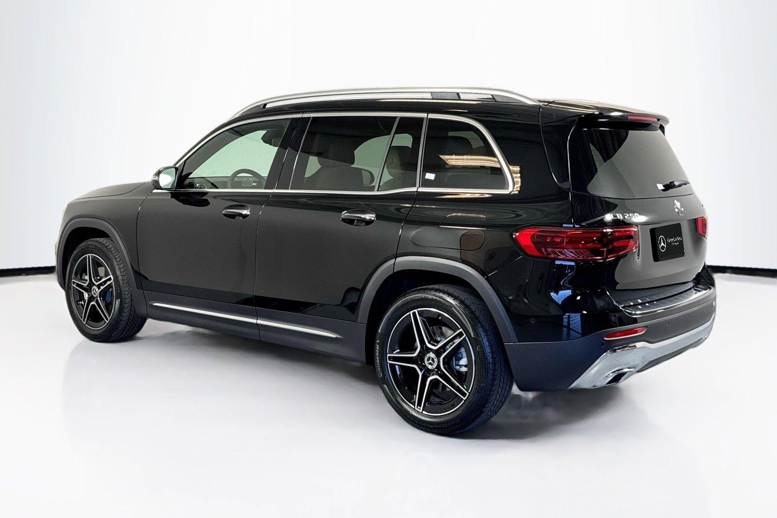 New 2026 Night Black Mercedes-Benz GLB 250 image 7