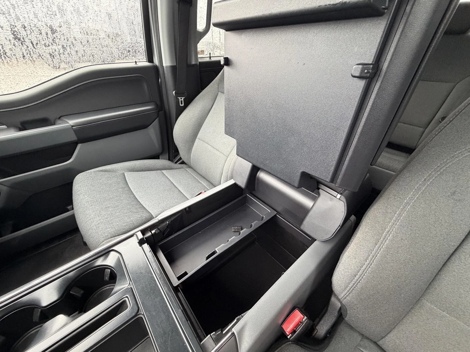 Used 2024 Iconic Silver Ford XLT image 14