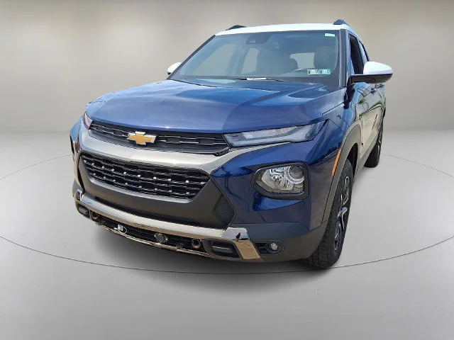 Used 2023 Blue Chevrolet ACTIV image 4