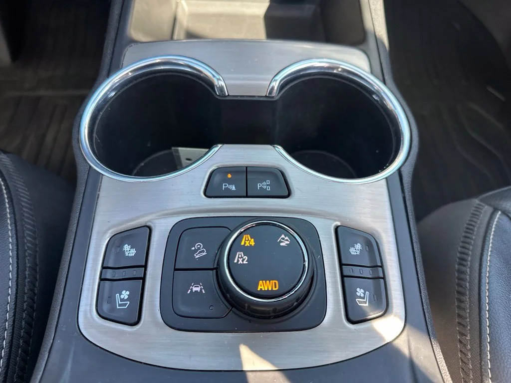 Used 2022 Marine Metallic GMC Denali image 14