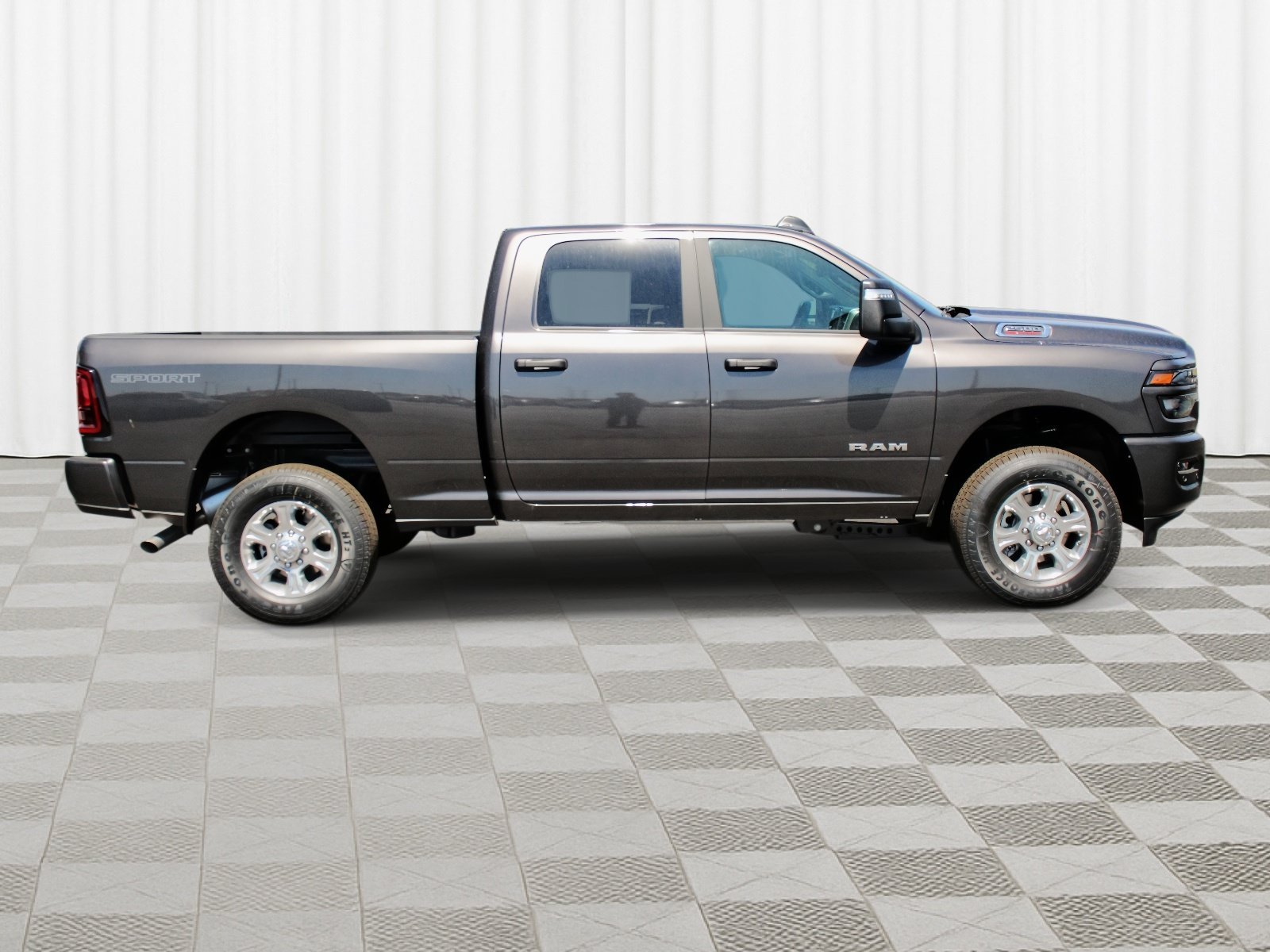 New 2026 Granite Crystal Metallic Clear-Coat Exterior Paint RAM Big Horn image 30