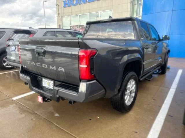Used 2024  Toyota SR5 image 5