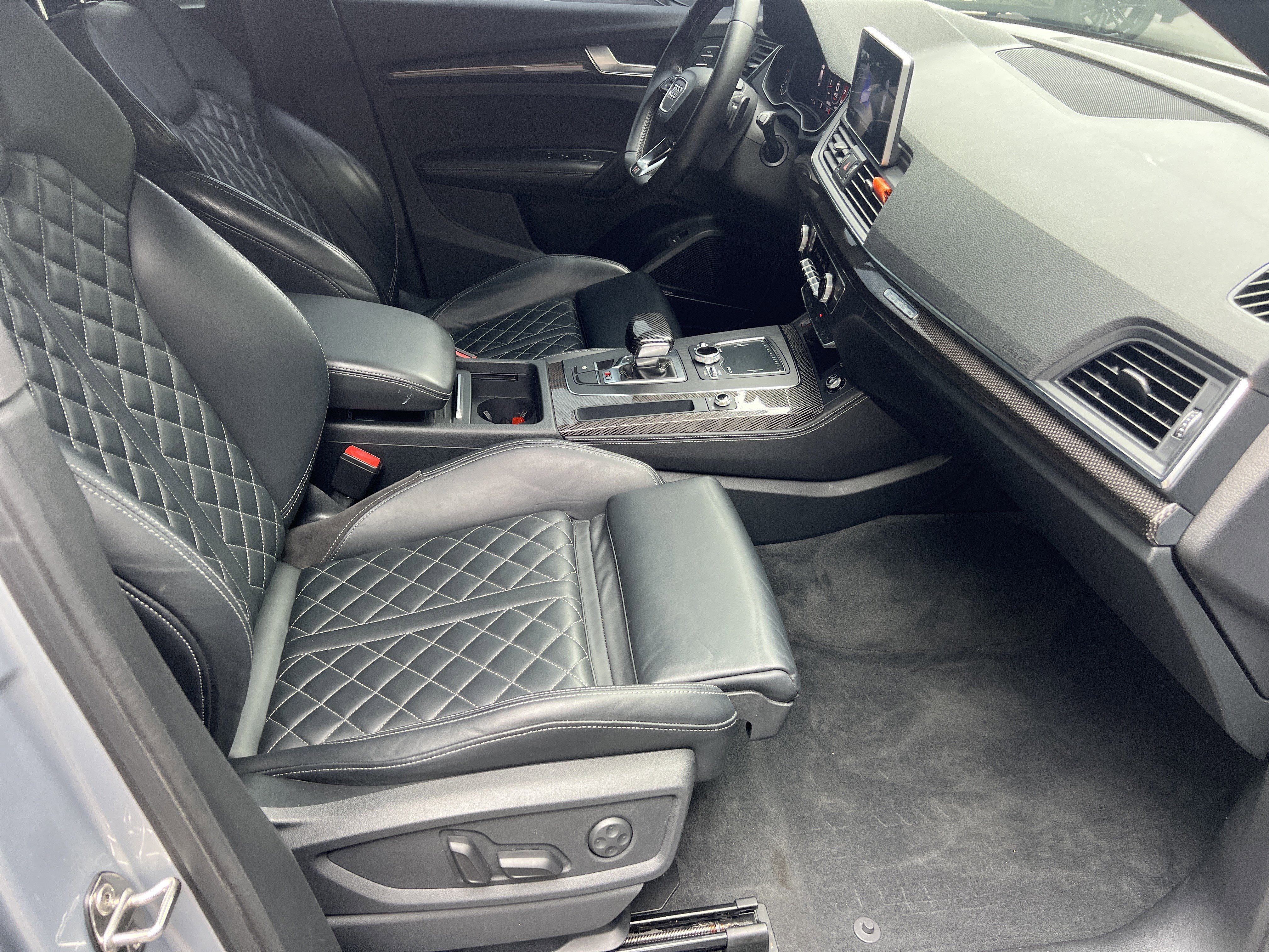 Used 2019 Florett Silver Metallic Audi Premium Plus image 17